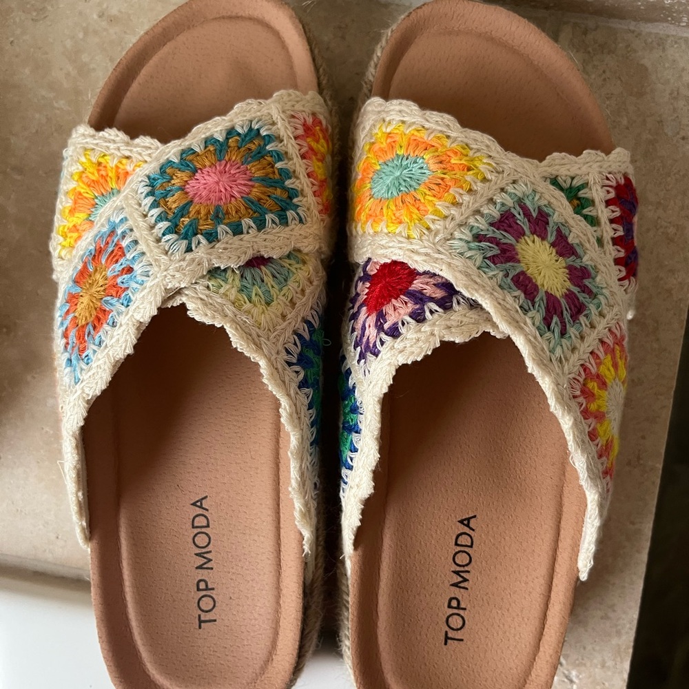 Top Moda Women's Crochet Slide Sandals - Multicolor